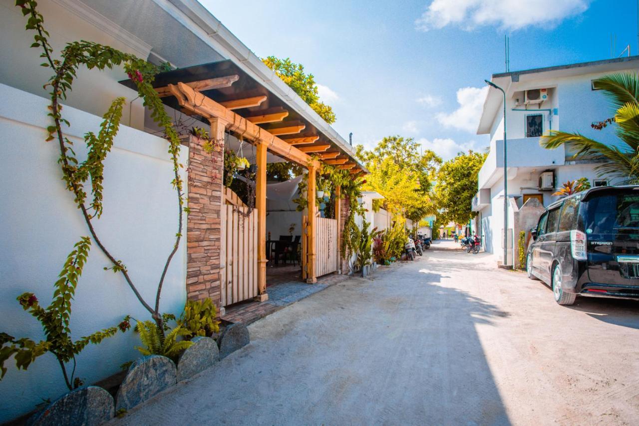 Alaika Maafushi Hotel Exterior foto